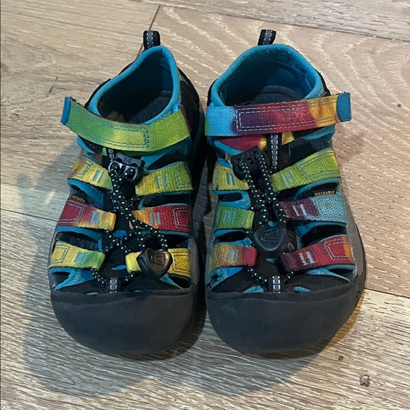 Keen Little Kids Newport H2 Rainbow Tie Dye Sandals - Picture 2 of 9